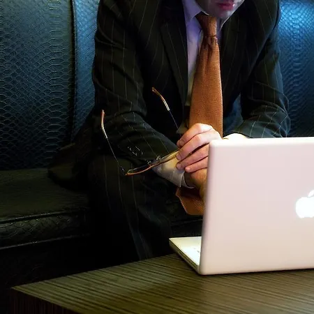 Отель Lopez De Haro Бильбао