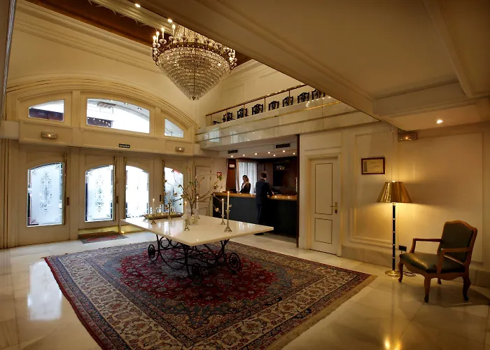 Hotel López De Haro 5*