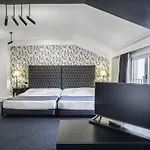 Lopez De Haro Hotel 5*