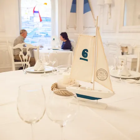 Lopez De Haro Hotel 5*