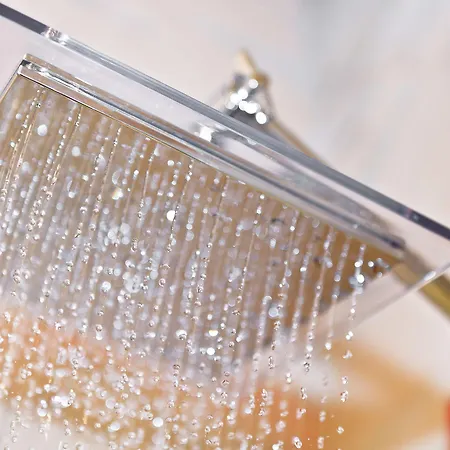 Lopez De Haro 호텔 5*