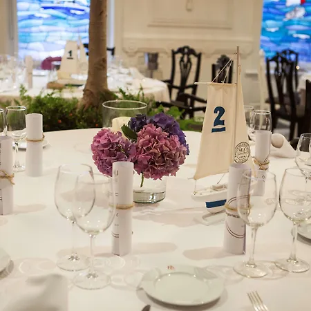 Lopez De Haro 호텔