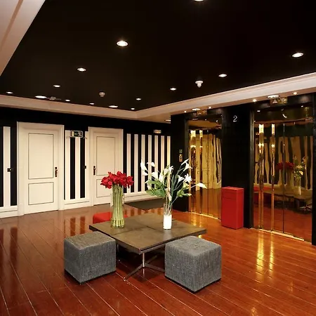 Lopez De Haro Hotel