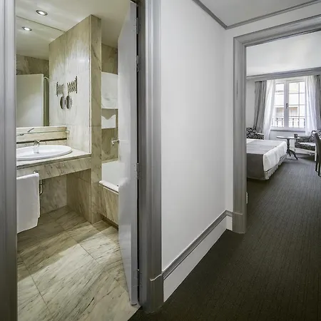 Lopez De Haro 호텔